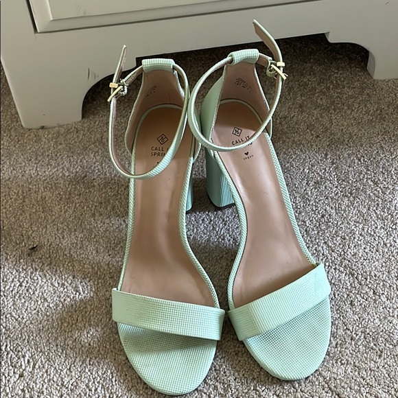 Mint vegan strap heels - Picture 2 of 6